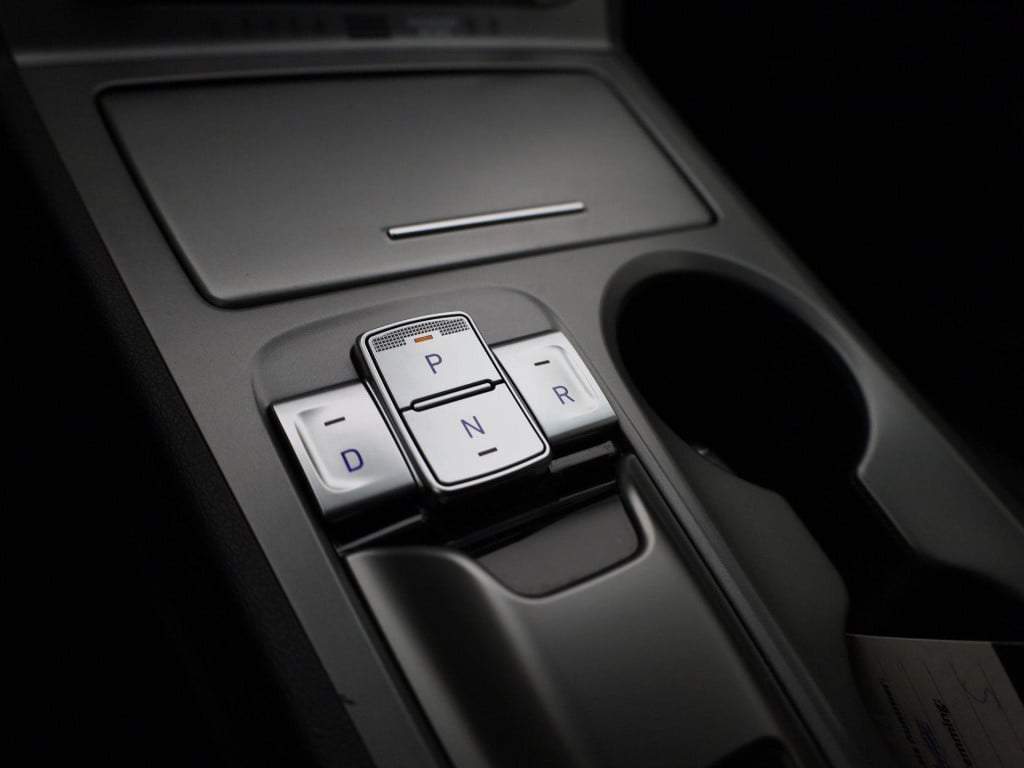 Hyundai Kona ev fashion 39 kwh