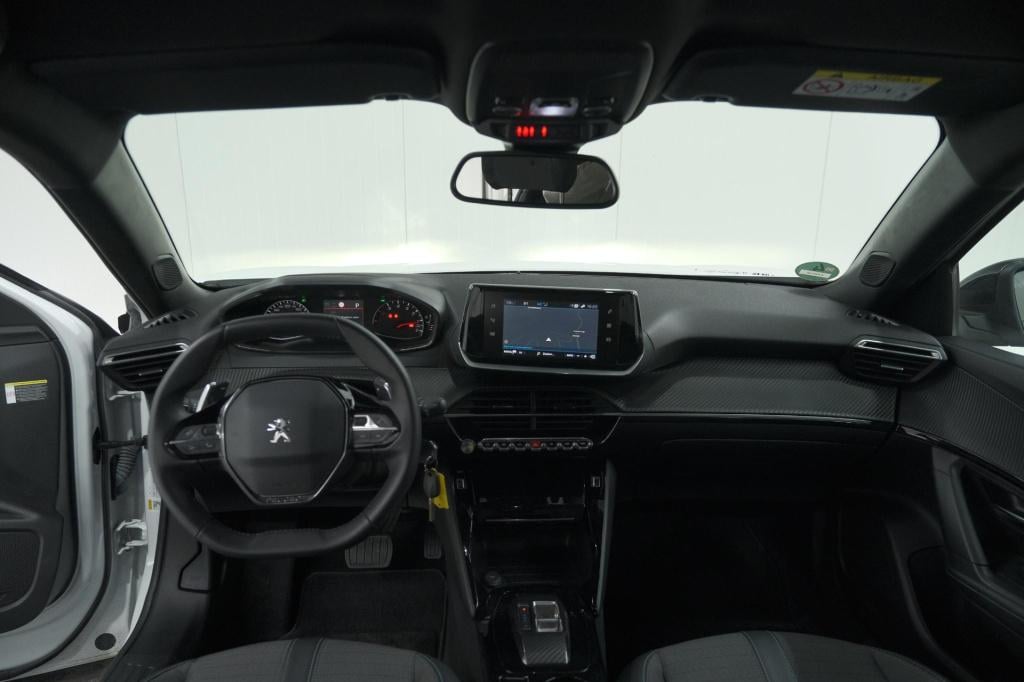 Peugeot 2008 puretech 130 eat8 allure | camera | navigatie | parkeersensore