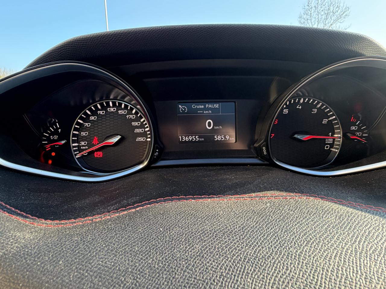 Peugeot 308 1.6e-thp GTI Sport Peugeot 308 1.6e-thp GTI Sport 270pk