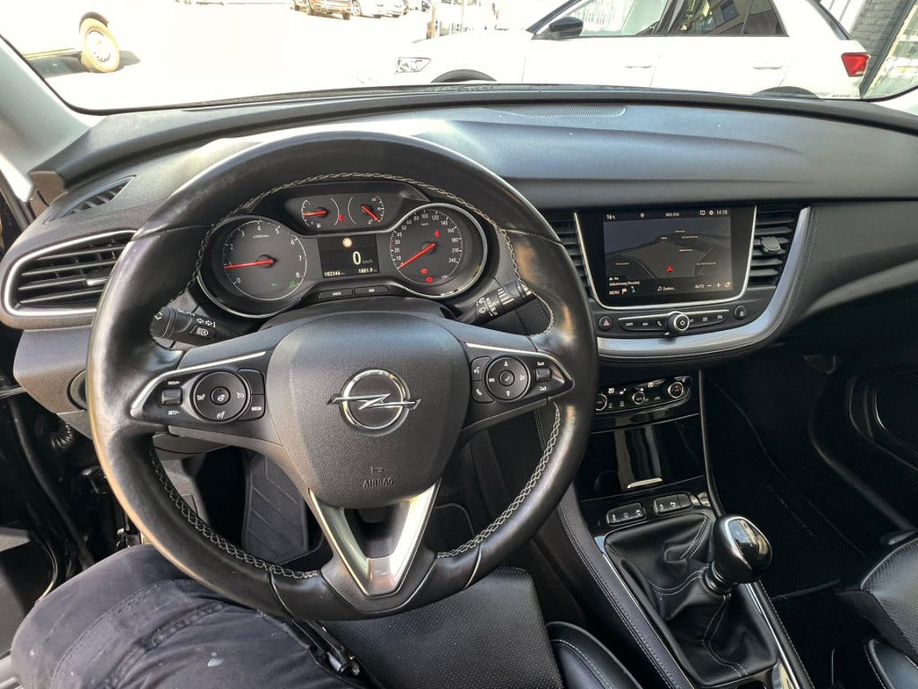 Opel Grandland X 1.2 turbo innovation