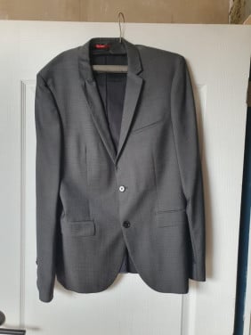 Donkergrijs Hugo Boss colbert maat 46