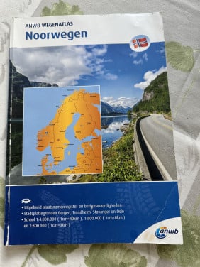 Anwb  wegenatlas en capitool reisgids Noorwegen