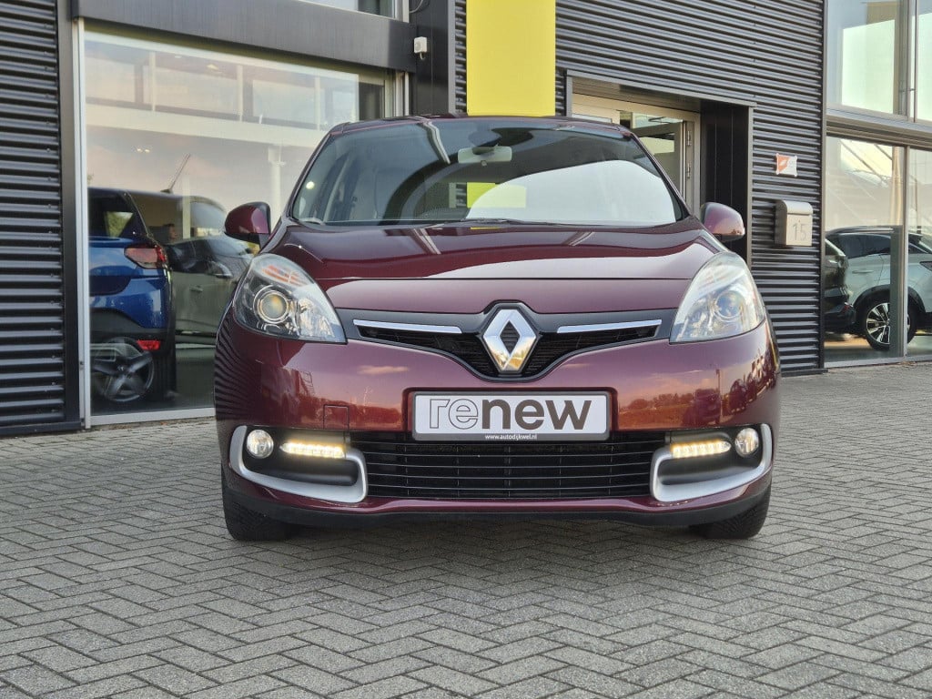 Renault Scenic 1.6 110 expression navigatie, clima, trekhaak, all seasonban