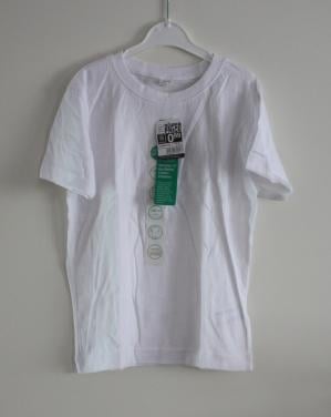 Nieuw wit shirt maat 122-128