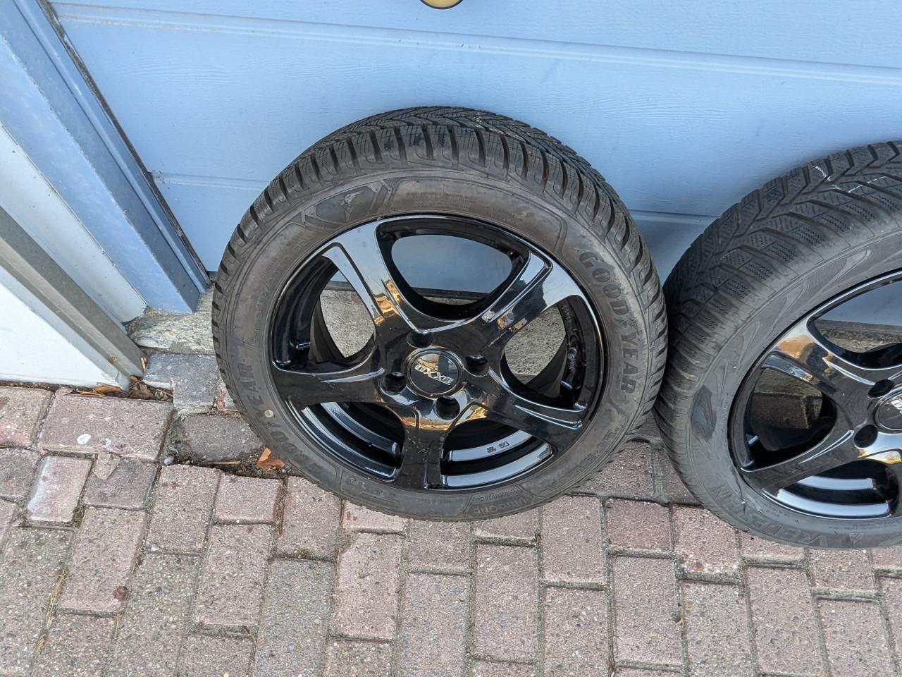 Winterbanden op LM velgen 195/50R15