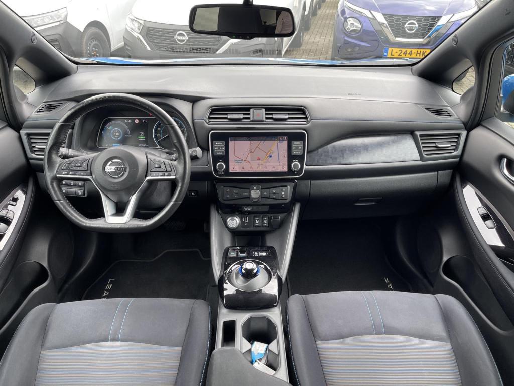 Nissan Leaf n-connecta 40 kwh soh 84% | navigatie | 360° camera | stuur- + 