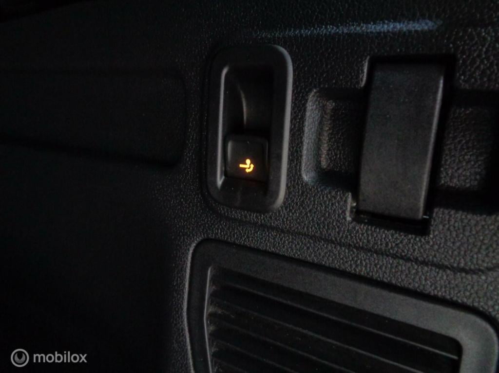 Volkswagen Touran 1.5 tsi comfortline business 7p/airco/pano/stoelverw/came