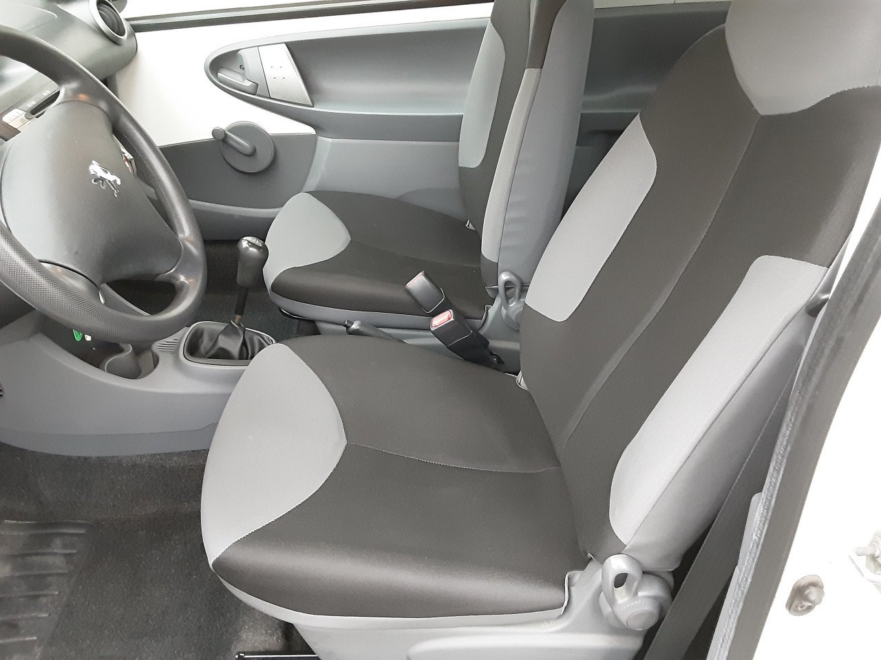 Peugeot 107 1.0-12V XR