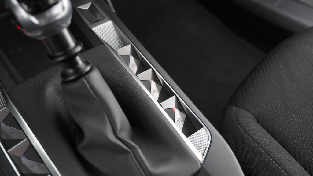 Ds Ds 3 crossback puretech 100 montmartre | parkeersensoren | apple carplay