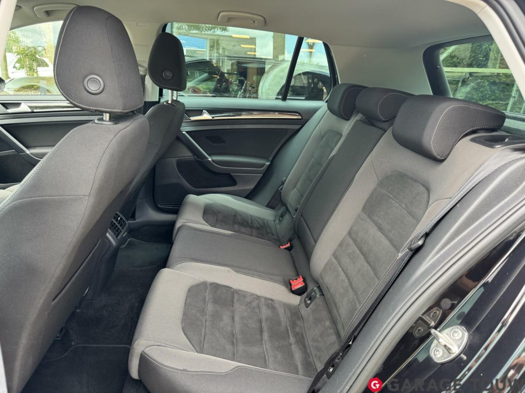 Volkswagen Golf 1.5 tsi highline business r dsg 150pk