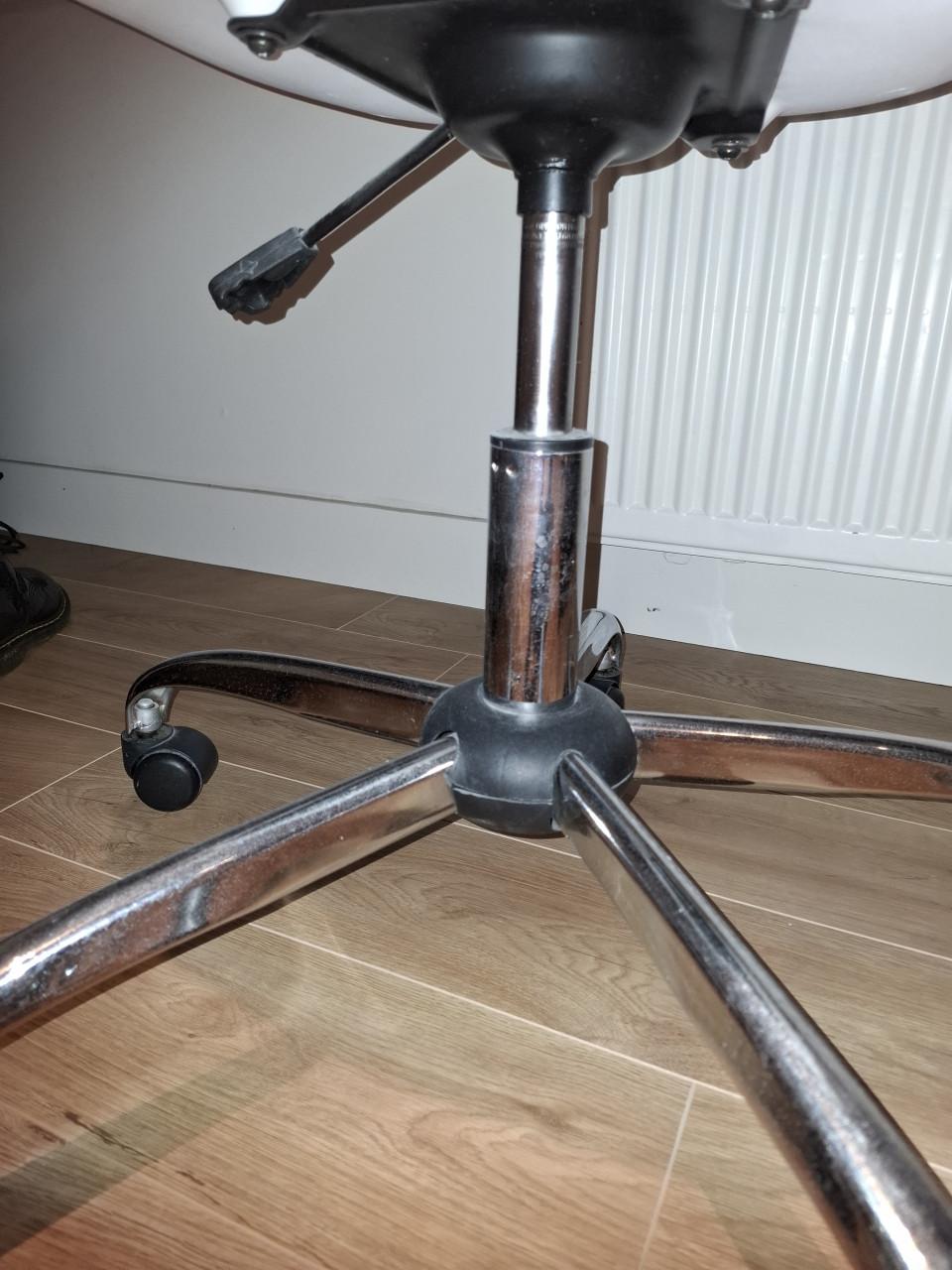 Bureaustoel in hoogte verstelbaar