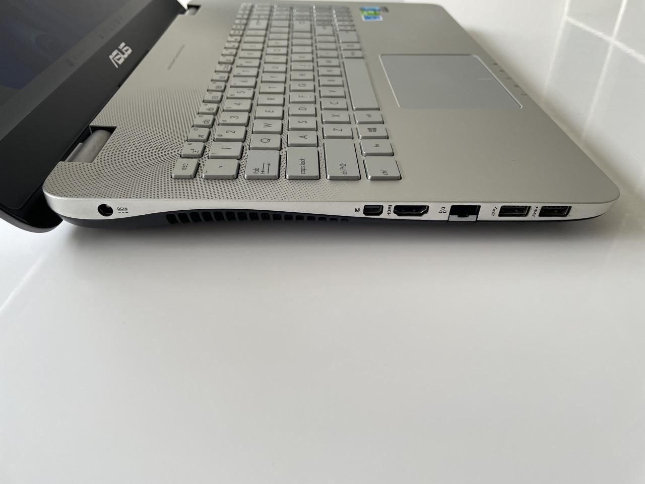 Asus game laptop ~ met Office & Illustrator