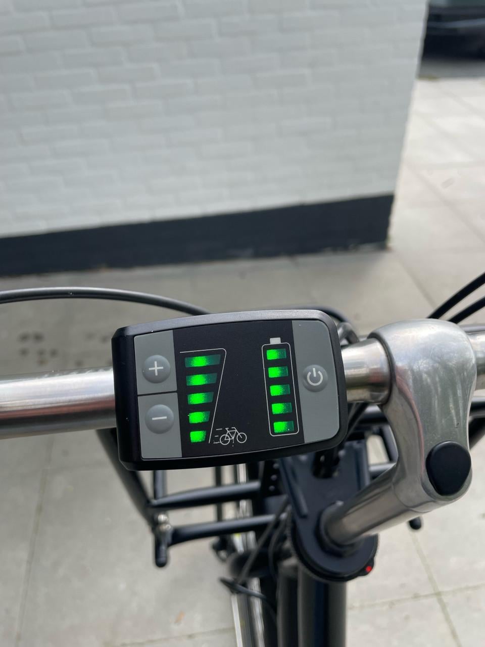 Elektrische damesfiets.