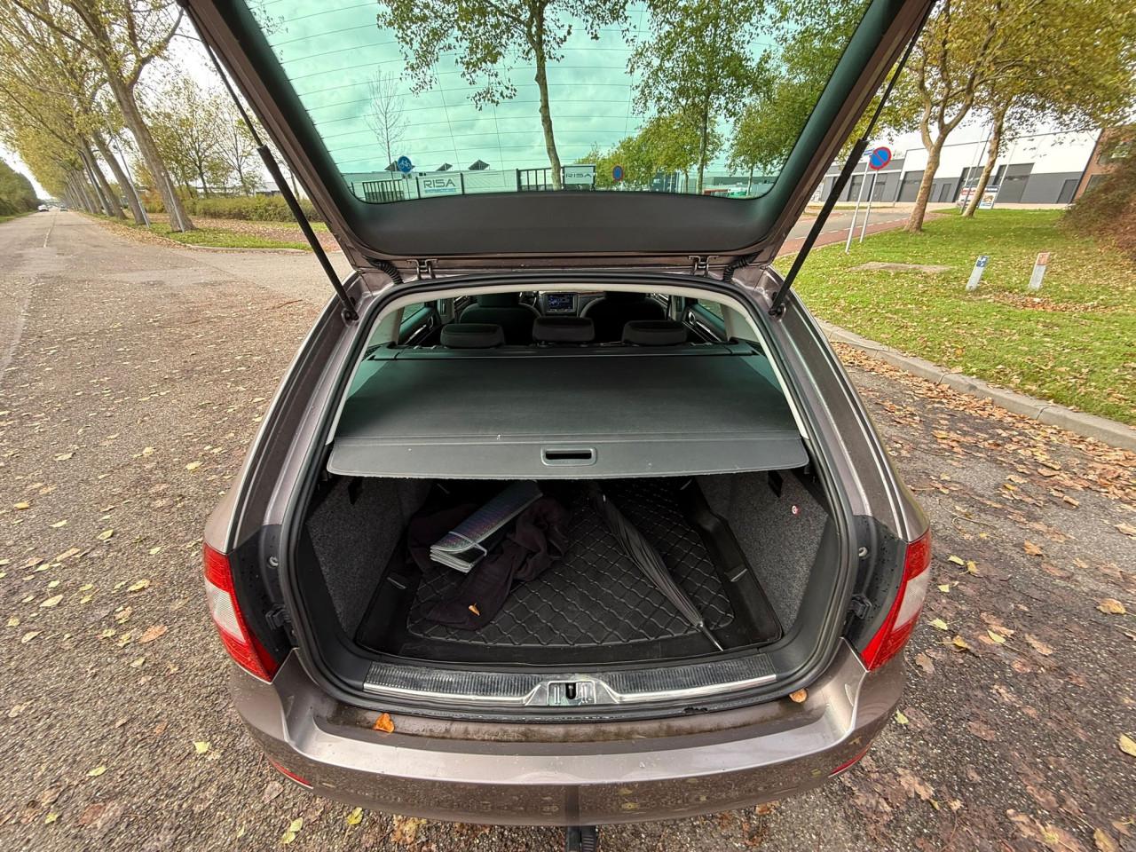 Skoda Superb Combi 1.8 TSI Automaat