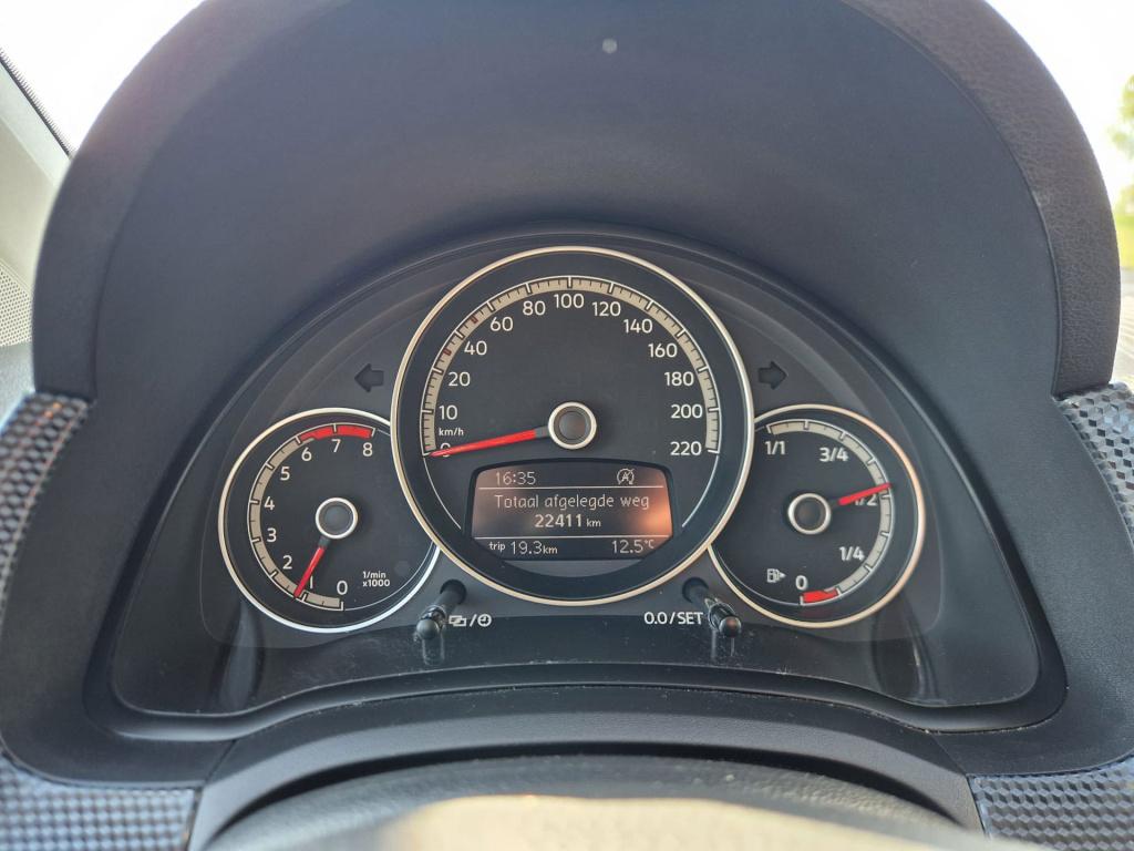 Volkswagen UP! 1.0 | lane assist | airco | bluetooth | dab | elektr. ramen