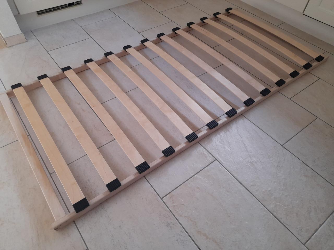 Lattenbodem 90 x 200 (in goede staat )