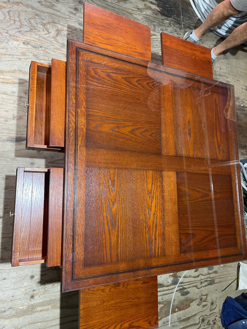 Salontafel met 8 extra uitschuifbladen en 4 lades