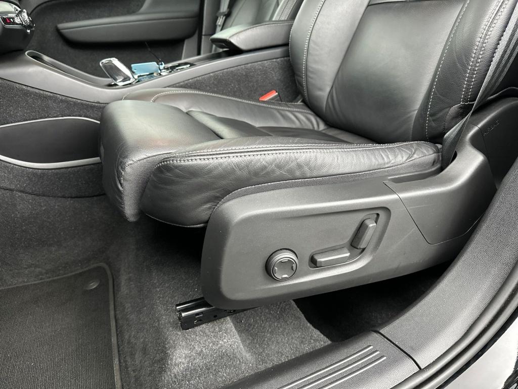 Volvo XC40 t5 262pk recharge ultimate bright| pano| adap.cruise| camera| le
