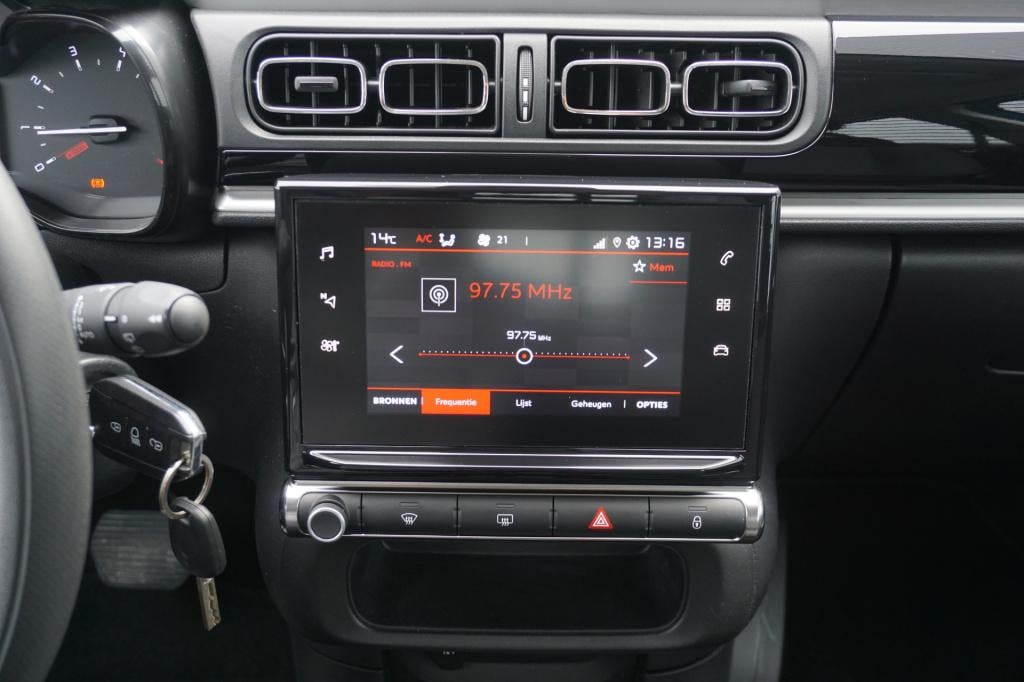 Citroen C3 1.2 puretech saint james climate / cruise / stoelverw. / parkeer