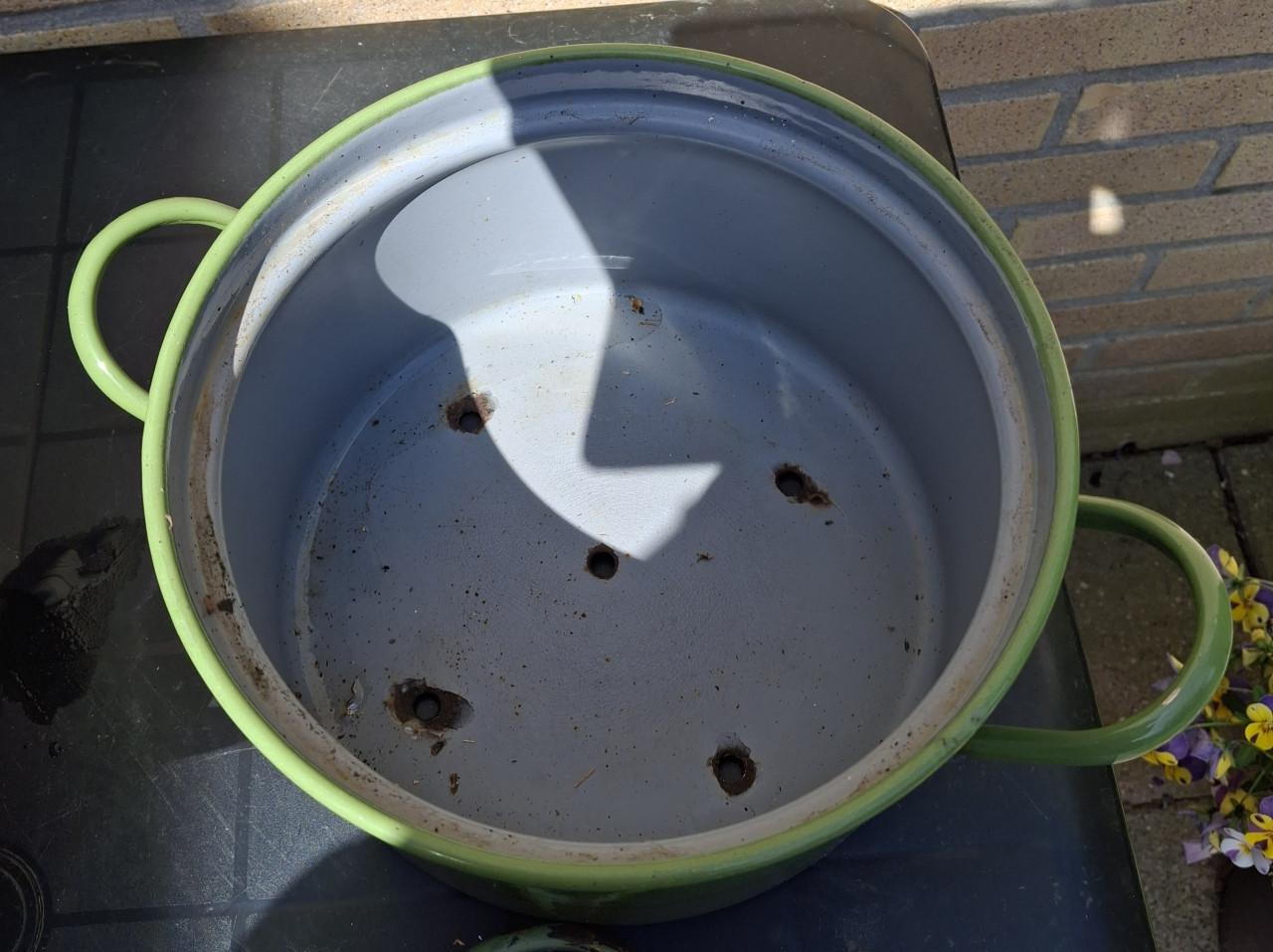 Reseda emaille pan, steelpan en blik