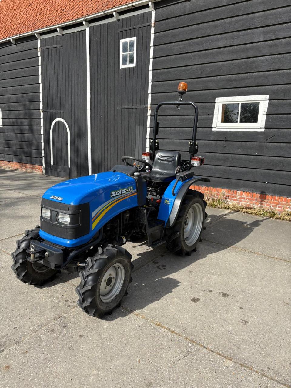 Solis 26 mini trekker
