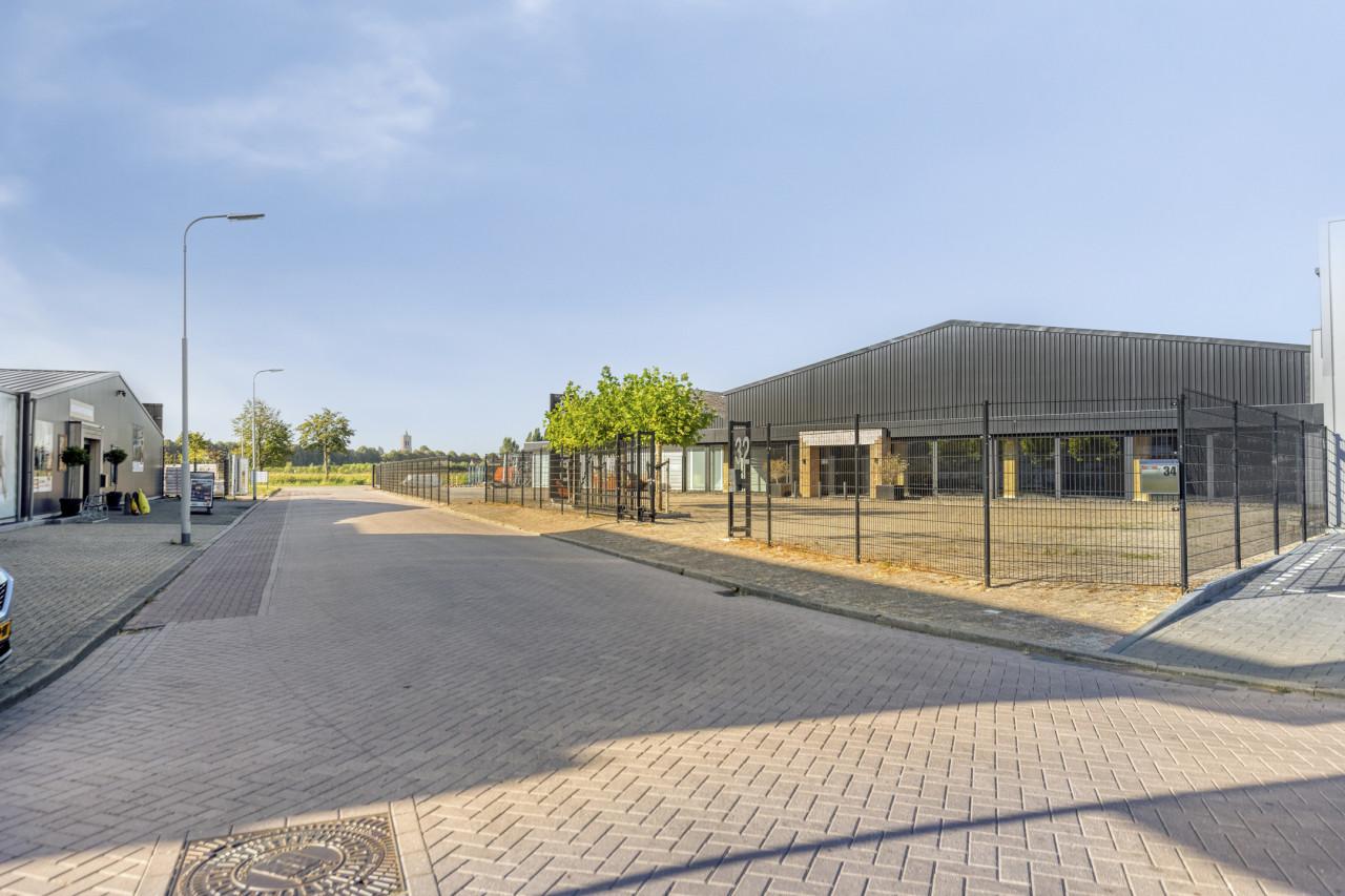 TE KOOP | Multifunctionele bedrijfsruimte-/showroom in ’s-Heer Arendskerke