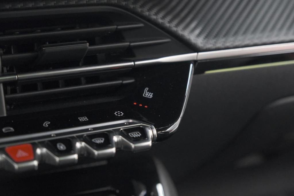 Peugeot 2008 puretech 130 gt pack | panoramadak | camera | adaptieve cruise