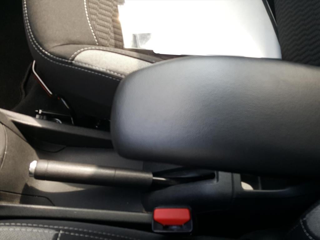 Peugeot 208 1.2 82pk 5d blue lion navigatie | airco | cruise control | park