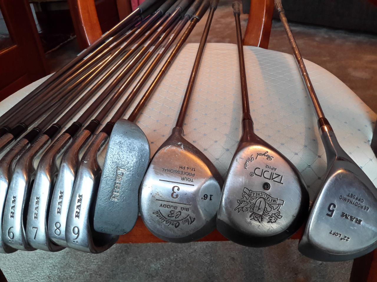Twee golfsets (apart te koop)