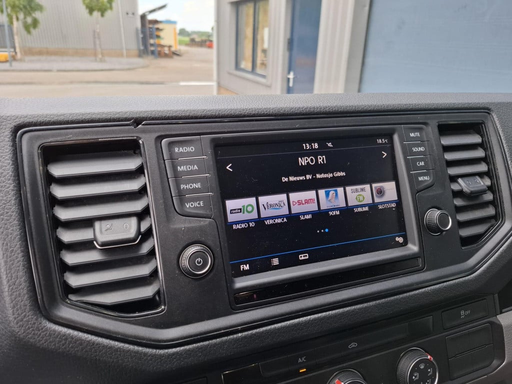 Volkswagen Crafter 35 2.0 tdi l3h3 highline airco / cruise controle / navi 