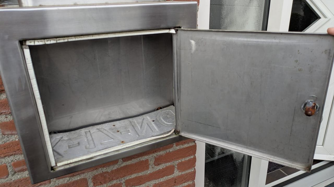 RVS wand brievenbus