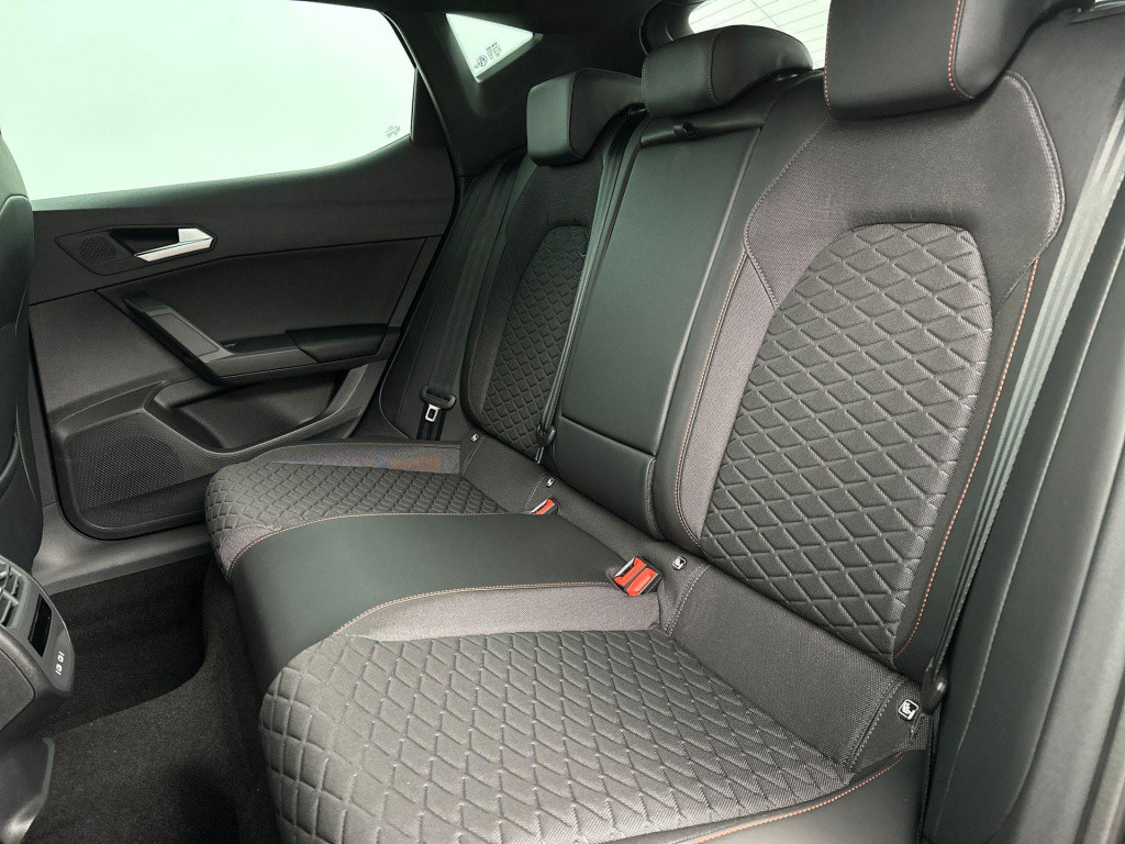 Seat Leon fr business 1.5 tsi ehybrid 150kw / 204pk hatchbac