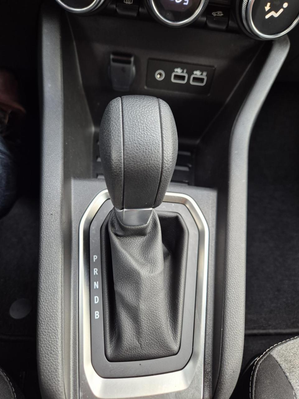 Renault Clio 1.6 e-tech full hybrid 145 evolution camera, navigatie, apple/