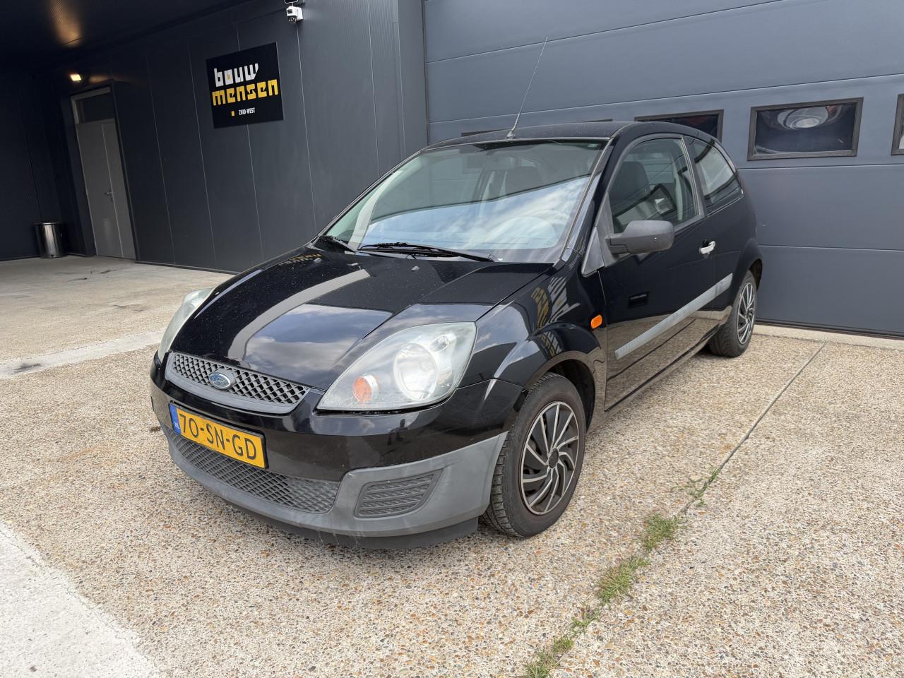 Ford Fiësta 1.3 Style 8V 3DR 2006 Zwart Airco Apk Nap