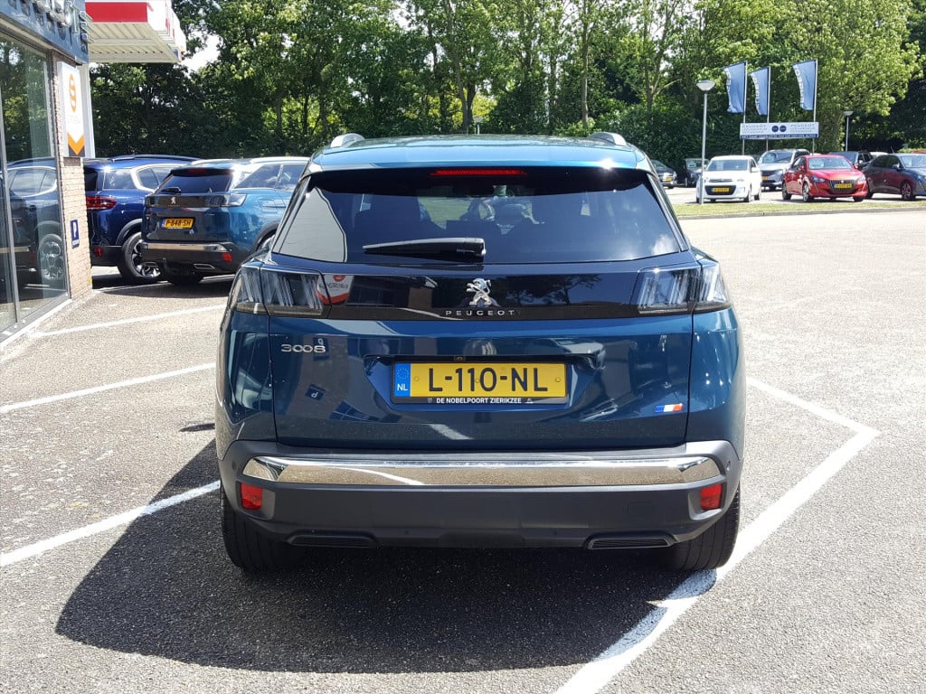 Peugeot 3008 1.2 puretech 130pk s&s eat8 allure | navi | bt | applecarplay&