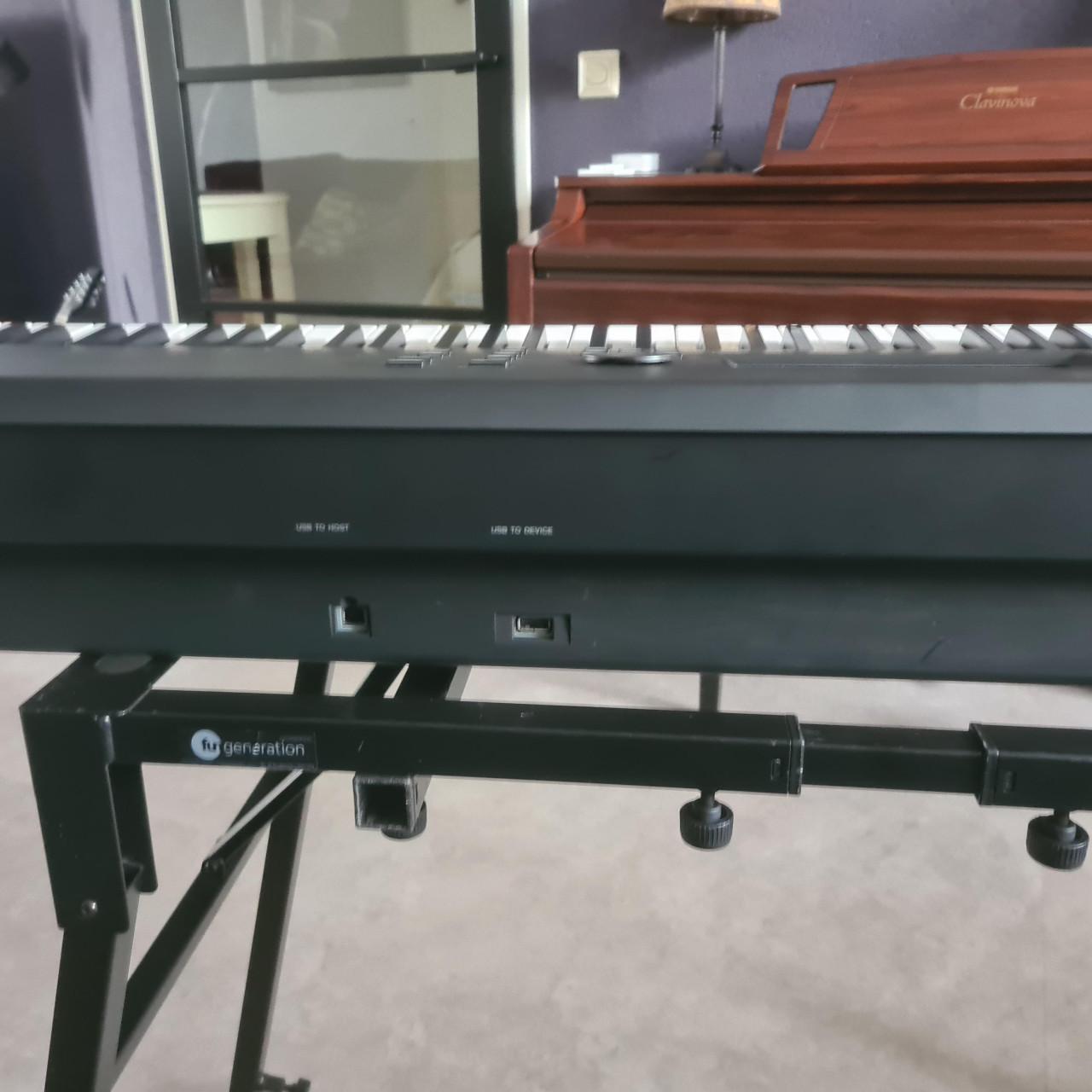 Yamaha MODX8 met softbag