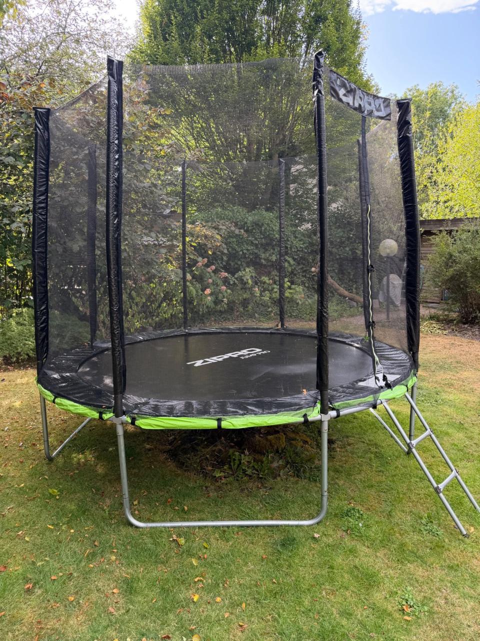 ZIPRO trampoline