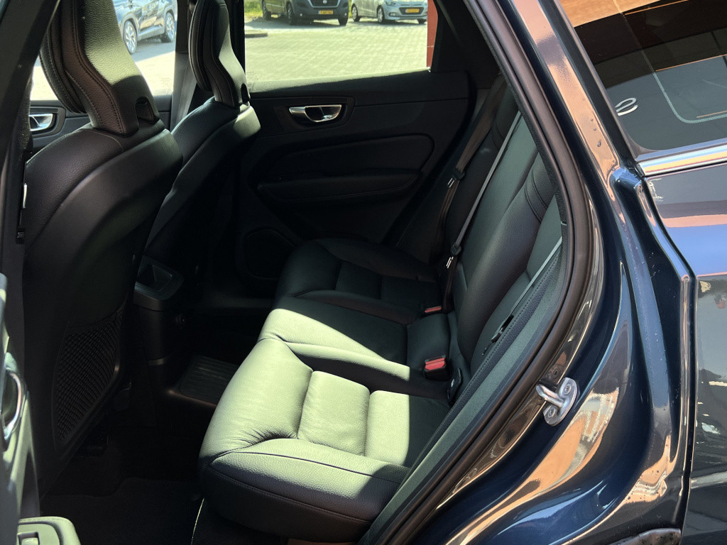 Volvo XC60 2.0 t6 plug-in hybrid awd inscription expression