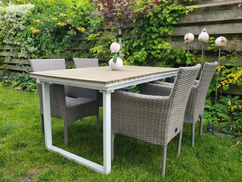 4 mooie, landelijke tuinstoelen