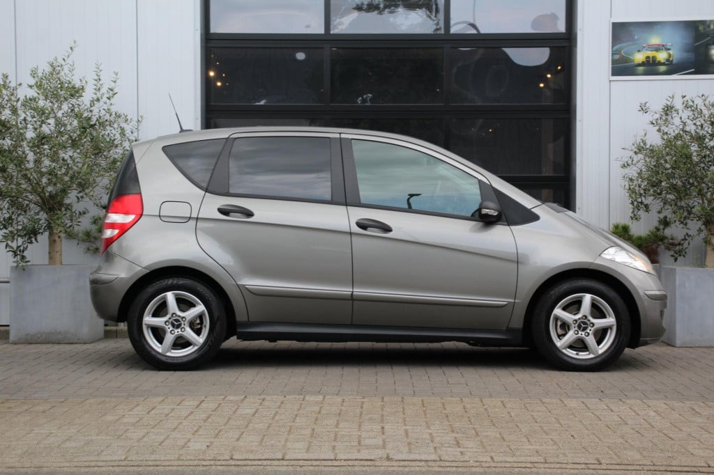 Mercedes-Benz A-Klasse 150 classic - stoelverwaming - panoramadak - navi - 