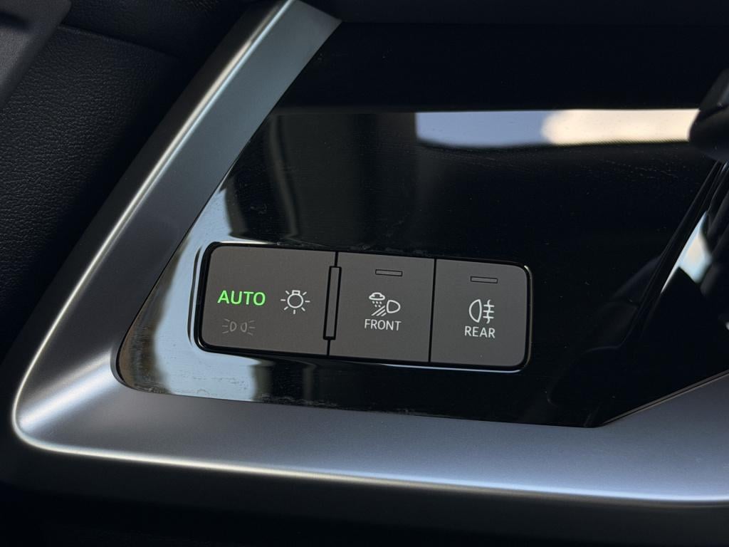 Audi A3 sportback 40 tfsi e edition | pano | cruise | drive select | lane a