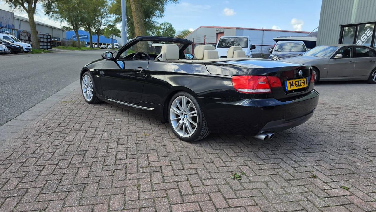 BMW 325i Cabriolet M-Pakket – Handgeschakeld – Youngtimer