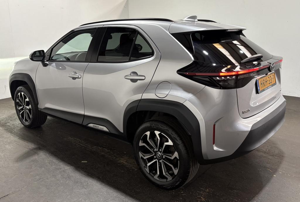 Toyota Yaris Cross 1.5 hybrid 115 first | stoel.ver| comfort pack| camera| 