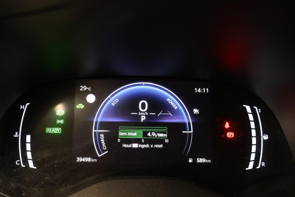 Toyota Yaris Cross 1.5 hybrid 115 first