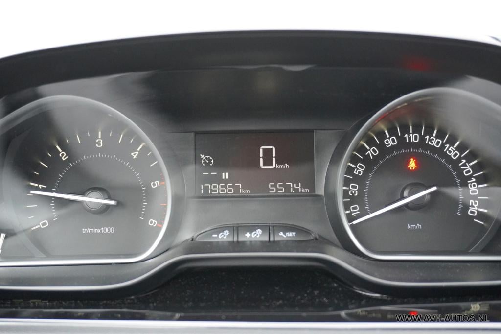 Peugeot 208 1.6 bluehdi blue lease