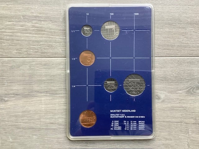 Nederland  FDC jaarsets 1982 t/m 1986.