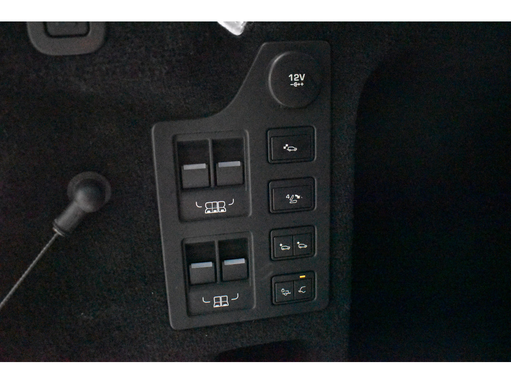 Land Rover Discovery 3.0 td6 hse € 49.950 excl btw