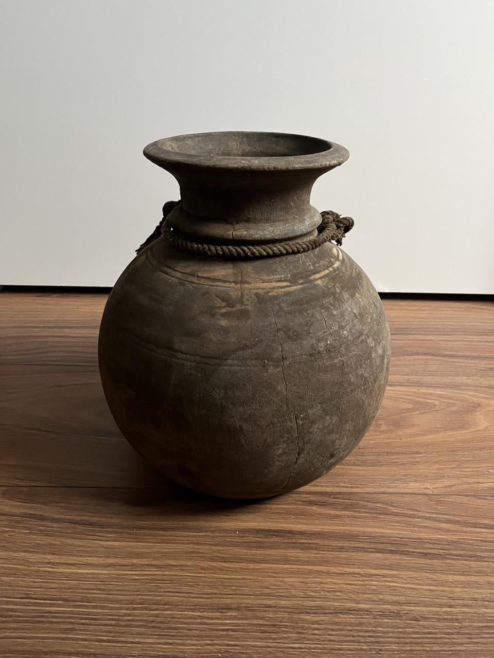 Nepalese pot nr. 6