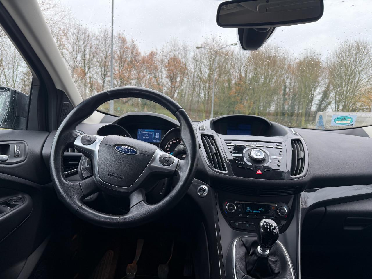 Ford Kuga 1.5 Titanium | Apk | Nap | Airco | Camera | PDC | Trekhaak