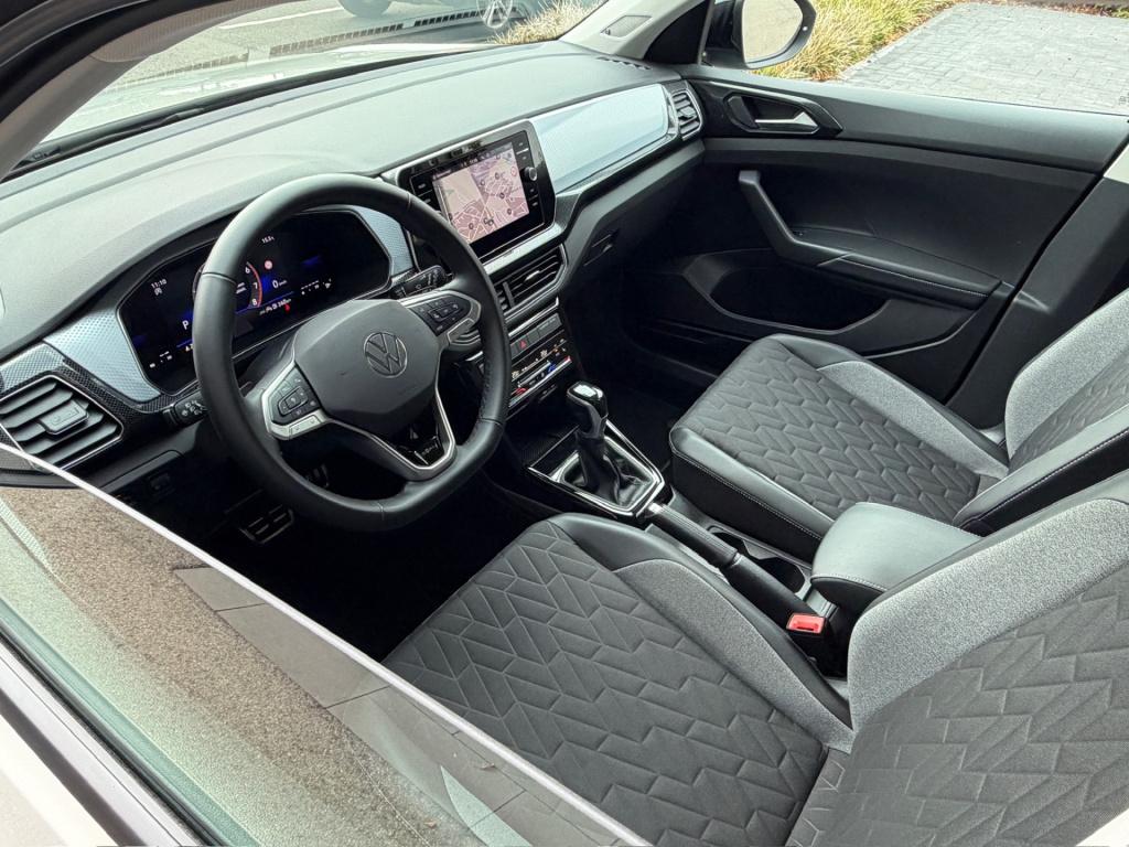 Volkswagen T-cross 1.5 tsi 150pk dsg | navigatie | camera | carplay | incl.